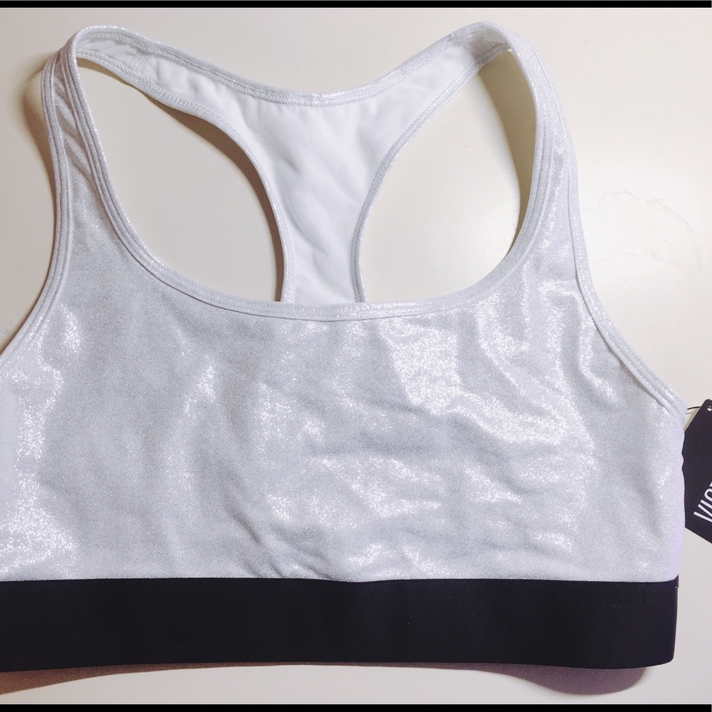 NEW Victoria sport racer back sports bra
